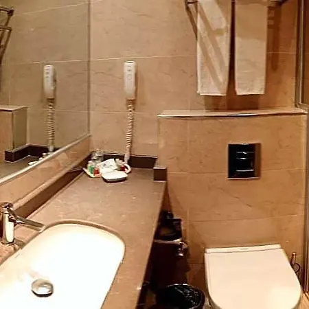 Hotell Adranos 4*