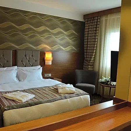 Hotell Adranos 4*