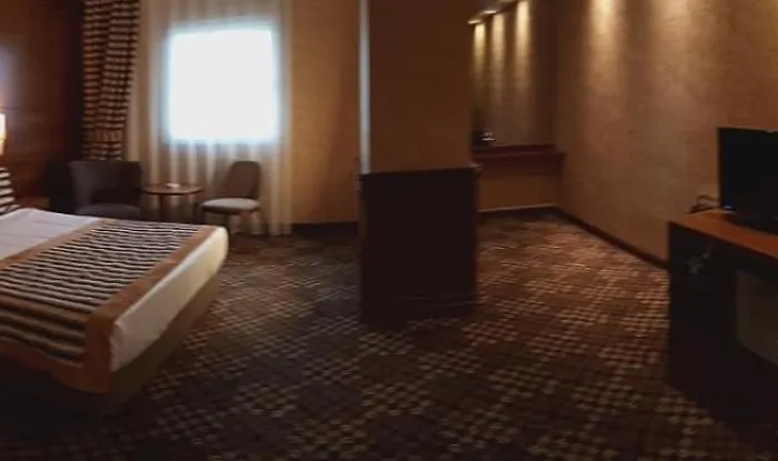 Ξενοδοχείο Adranos 4*